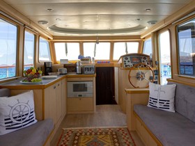 2011 Custom Cabin Cruiser