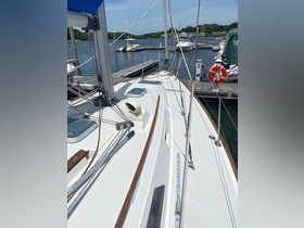 1988 CAL 33 (Hunt) for sale
