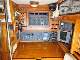 1985 Bristol 41.1 Center Cockpit