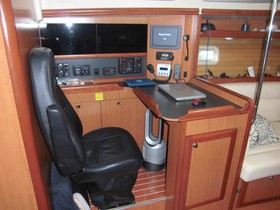 2007 Hunter 49