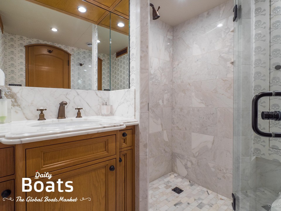 1994 Westport Crescent for sale. View price, photos and Buy 1994