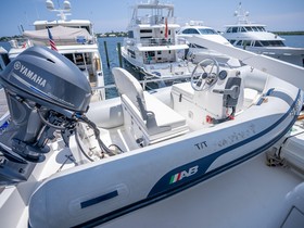 2011 Hatteras Motoryacht