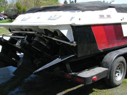 1990 Warlock 28 High Performance na prodej