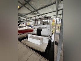 2000 Carver 404 Cockpit Motoryacht