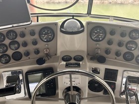 2000 Carver 404 Cockpit Motoryacht