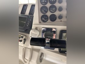 2000 Carver 404 Cockpit Motoryacht