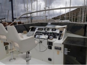 1988 Hatteras 78 Cockpit
