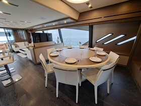 2016 Ferretti Yachts 870
