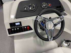 Köpa 2023 Crest Classic Lx 200