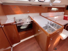 2010 Beneteau Oceanis 37