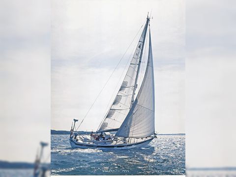 Hallberg Rassy 42