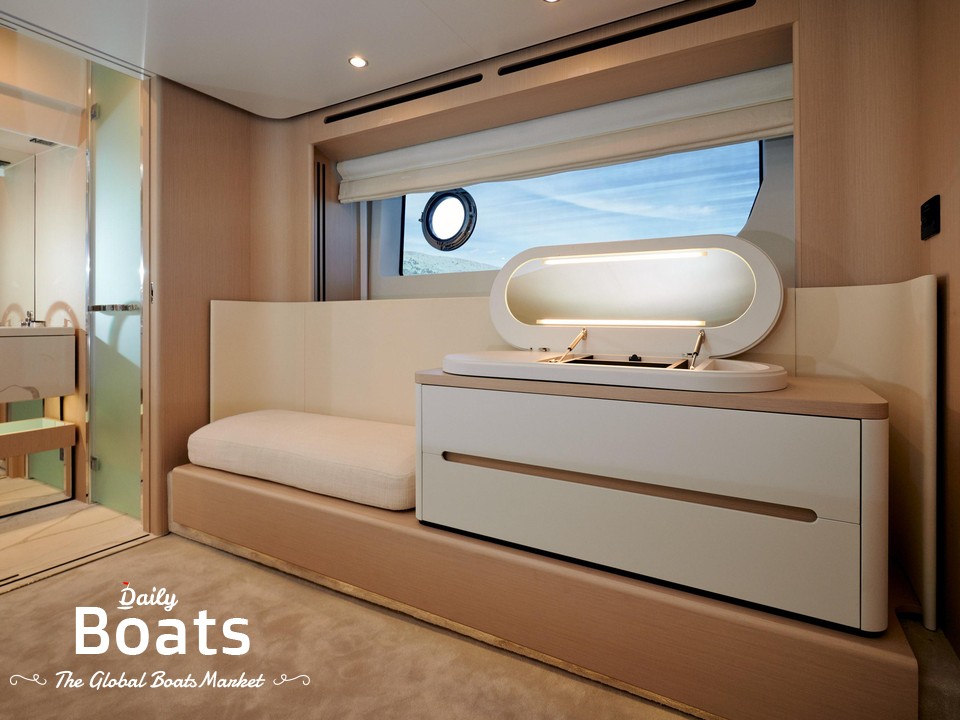 2022 Azimut 68 Fly for sale. View price, photos and Buy 2022 Azimut 68 ...