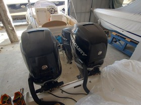 2004 Boston Whaler Outrage 320 for sale