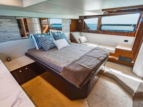 Buy 2022 Cruisers Yachts Cantius 50