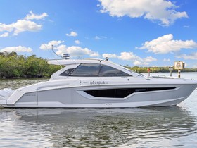 2021 Cruisers Yachts 42 Gls Outboard for sale