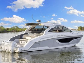 2021 Cruisers Yachts 42 Gls Outboard