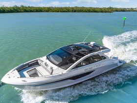 Kjøpe 2021 Cruisers Yachts 42 Gls Outboard