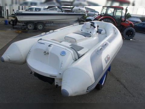 Avon 320 Seasport Jet