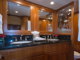 Acheter 2007 Offshore Yachts Voyager Enclosed Pilothouse