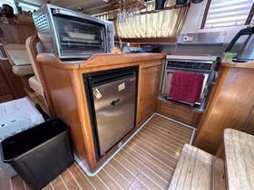 2008 Catalina 440 Deck Salon