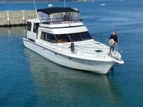 Dyna Vantare Cockpit Motor Yacht
