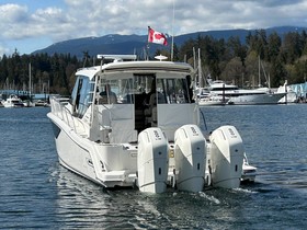 2022 Boston Whaler Conquest 405 for sale