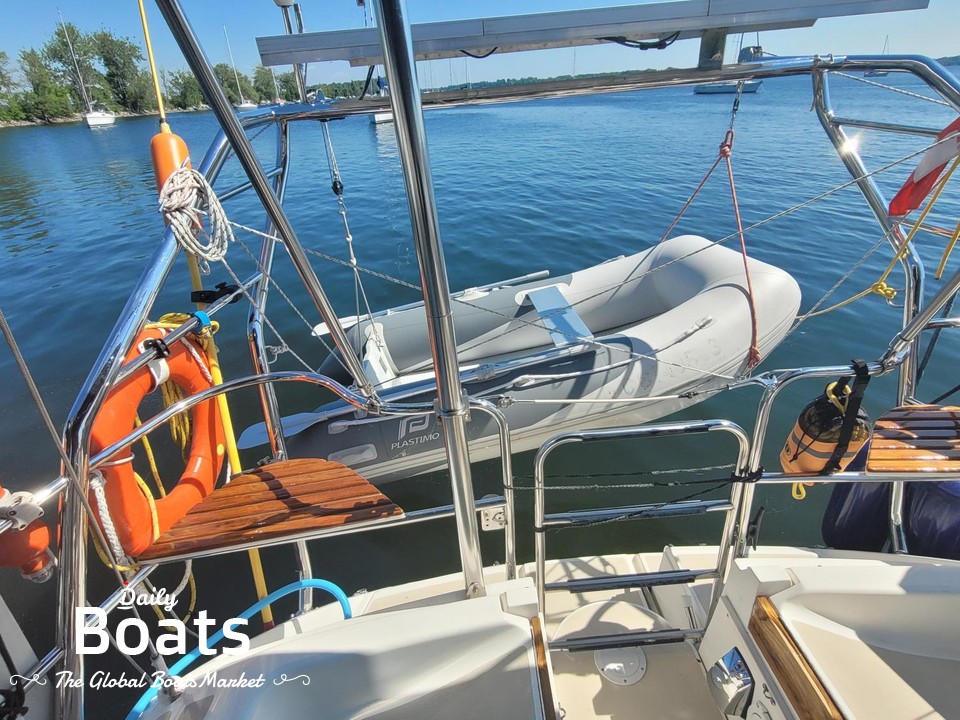 1996 Hunter Legend 37.5 for sale. View price, photos and Buy 1996