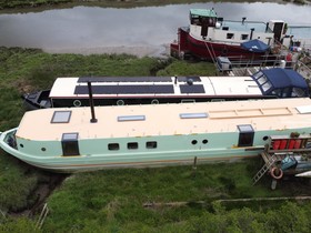 2001 Custom Houseboat in vendita