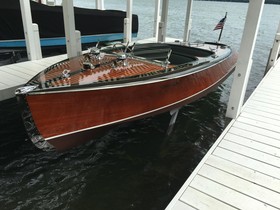 Chris-Craft Deluxe Runabout