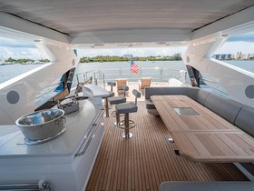 2017 Sunseeker 95 Yacht