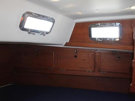1985 Whitby 42 Center Cockpit Ketch на продаж