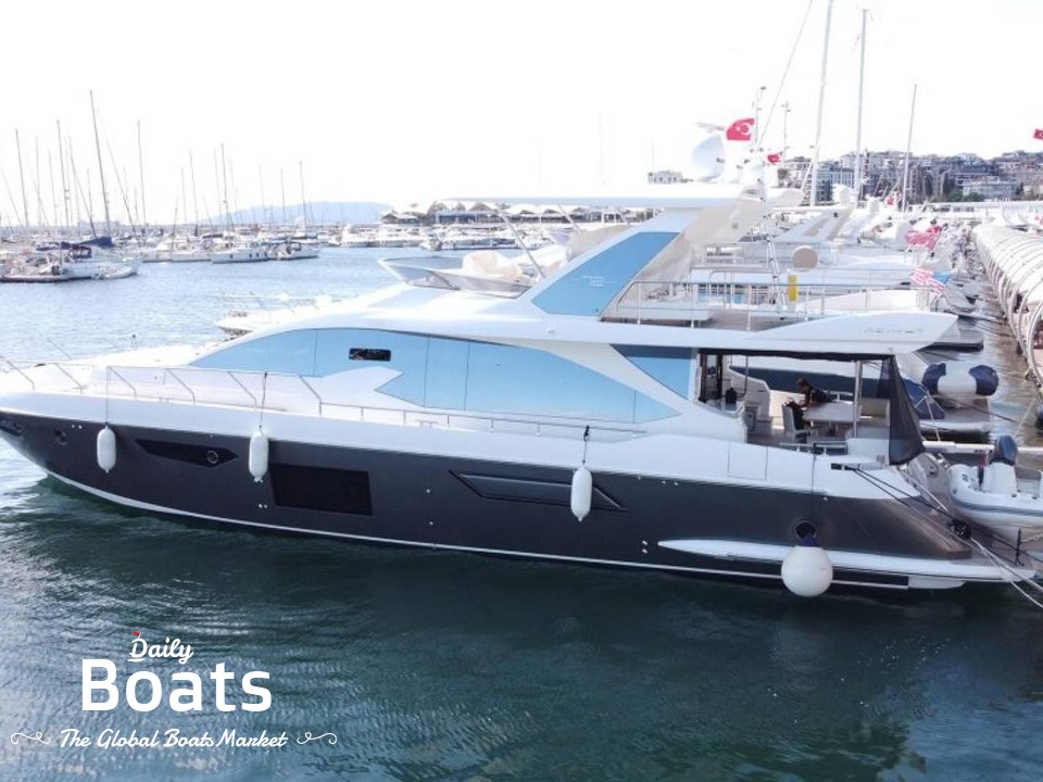 2017 Azimut 72
