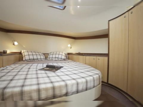 2014 Intercruiser 35 for sale