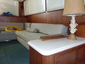 1986 Chris-Craft Cockpit Moteryacht