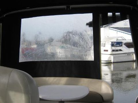 2000 Regal 2460 Commodore for sale