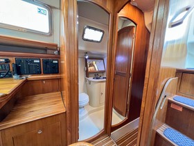 2005 Hunter 41 Deck Salon