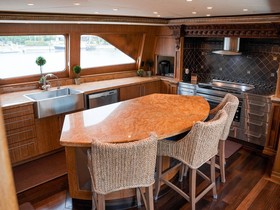 2004 Burger 106 Raised Pilothouse