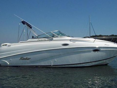 Rinker 250 Fiesta Vee