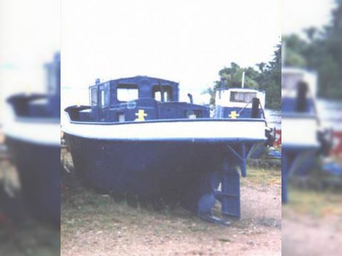  Tug Boat