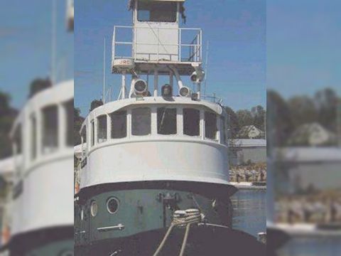 1944 Model Bow Tug