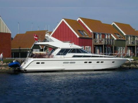 Royal Yacht 520