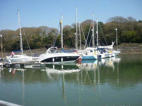 2010 Rinker 280