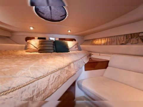 2005 Regal 3560 Commodore for sale