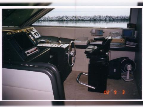 1985 Tecnomarine 92