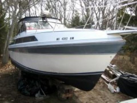 Carver 320 Montego