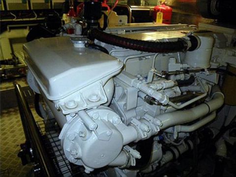 2004 Oyster 82 for sale