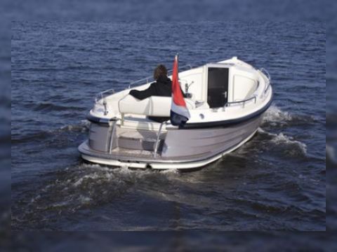 2014 Interboat 770 Intender
