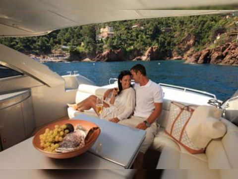 Kupiti 2013 Pershing 50.1