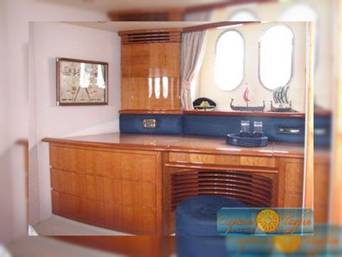 2005 Azimut 62 for sale