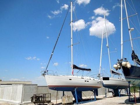 Beneteau Oceanis 411